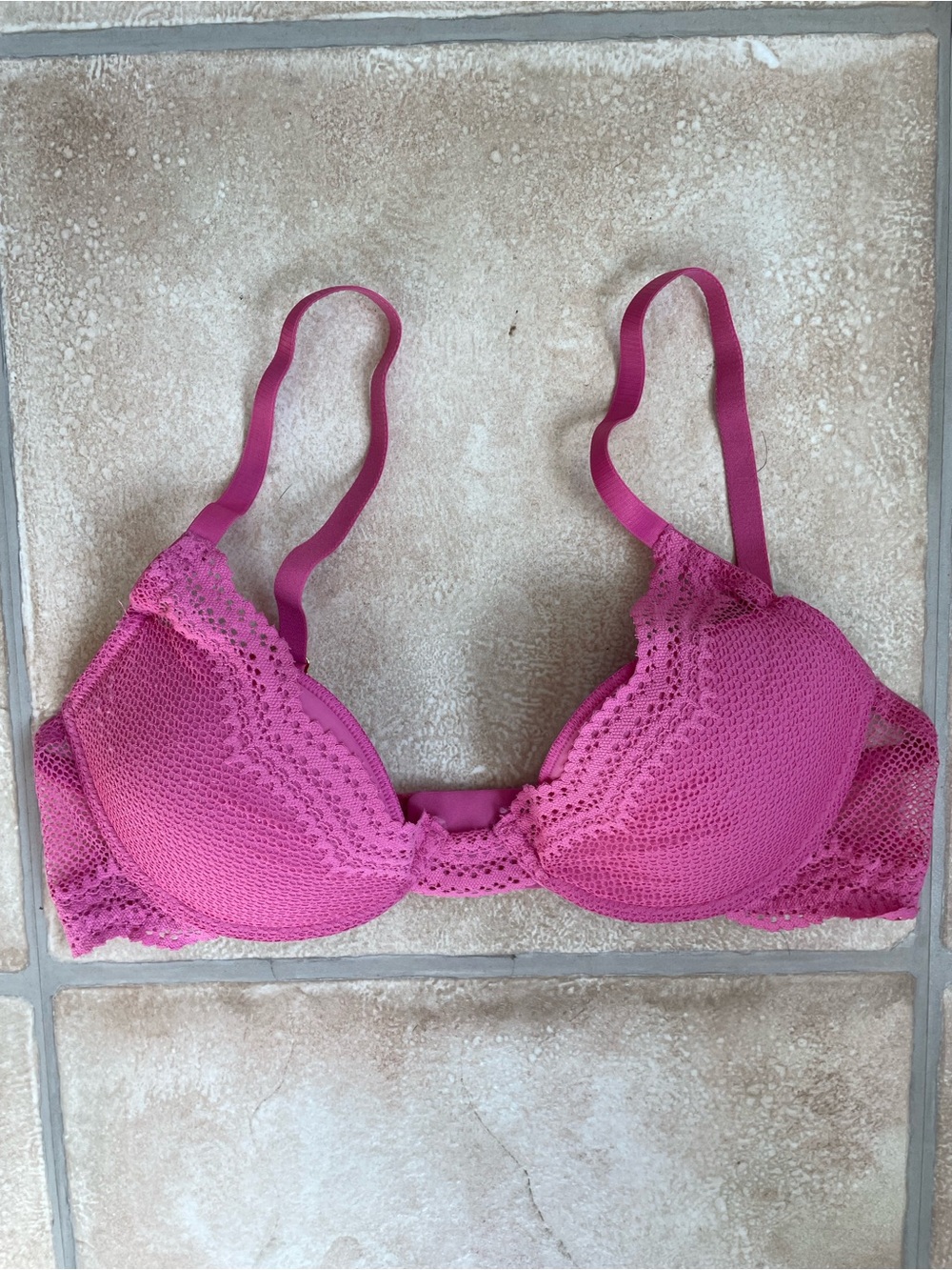 Pepper push up full coverage adjustable pink lace bra Size 32B